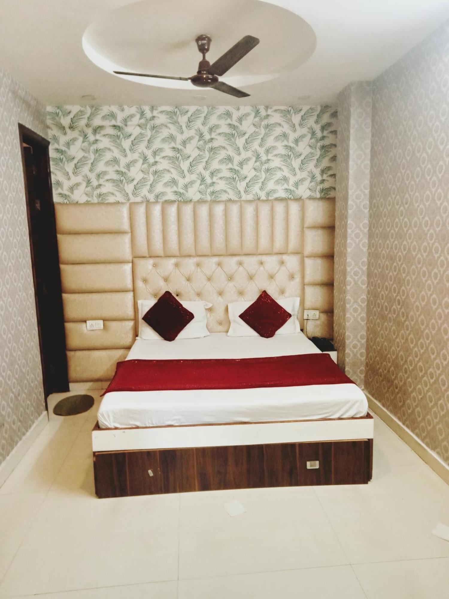 Hotel Robin Inn アムリトサル エクステリア 写真